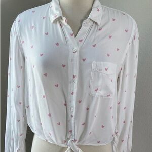 RAILS Women's White and Pink Heart Print Top. SIZE SMALL